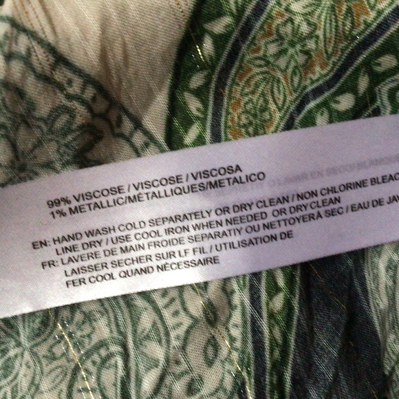 Band Of Gypsies Greenleaf Avenue Paisley Top, Small - Picture 5 of 9